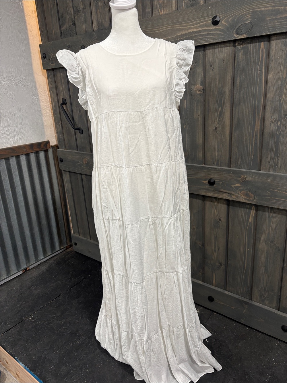 Vici La Van White Ruffled Sleeve Tiered Maxi Dress